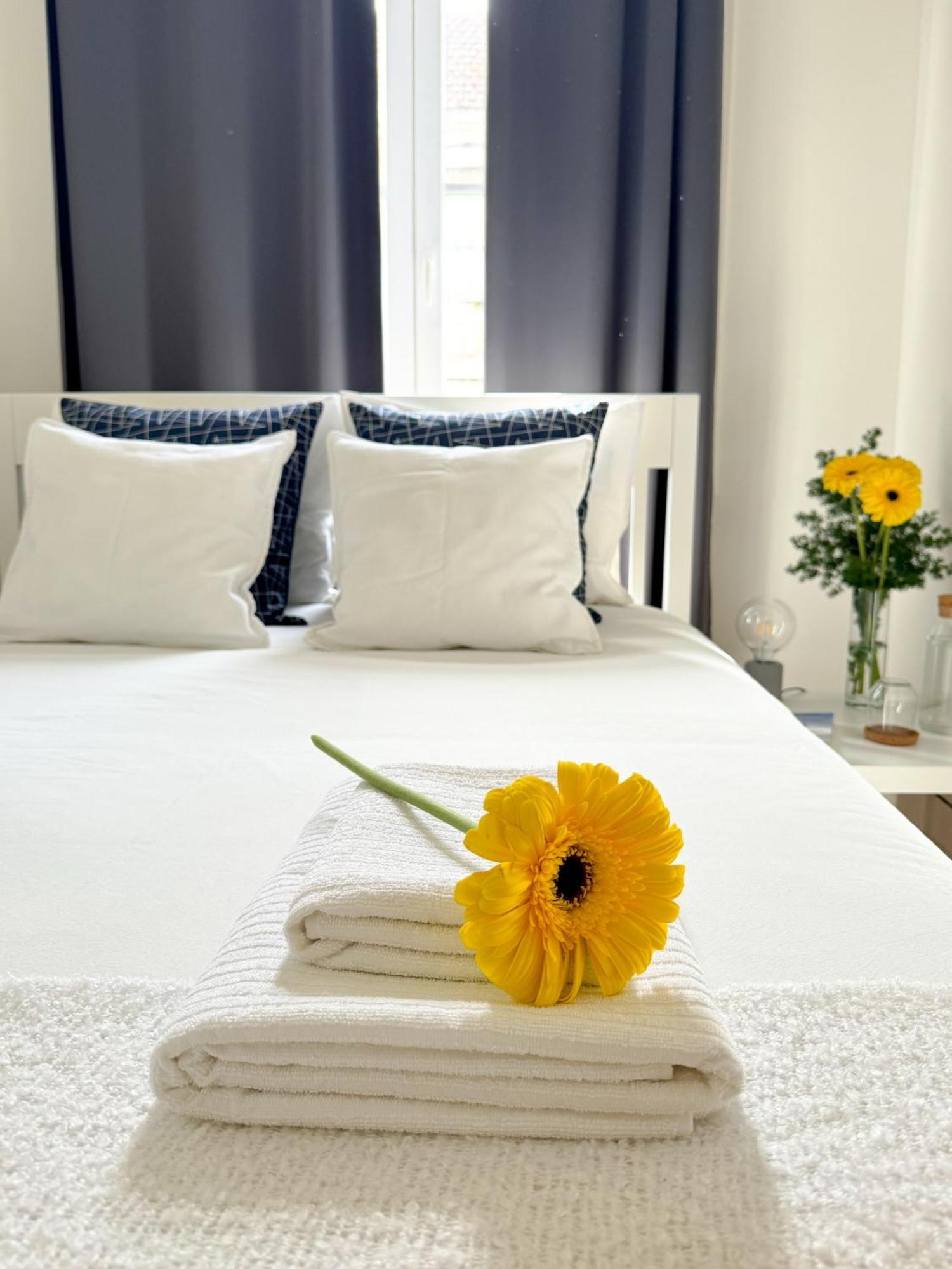 Cozy Room With Privative Bathroom On Rua Augusta Lisbon Bagian luar foto
