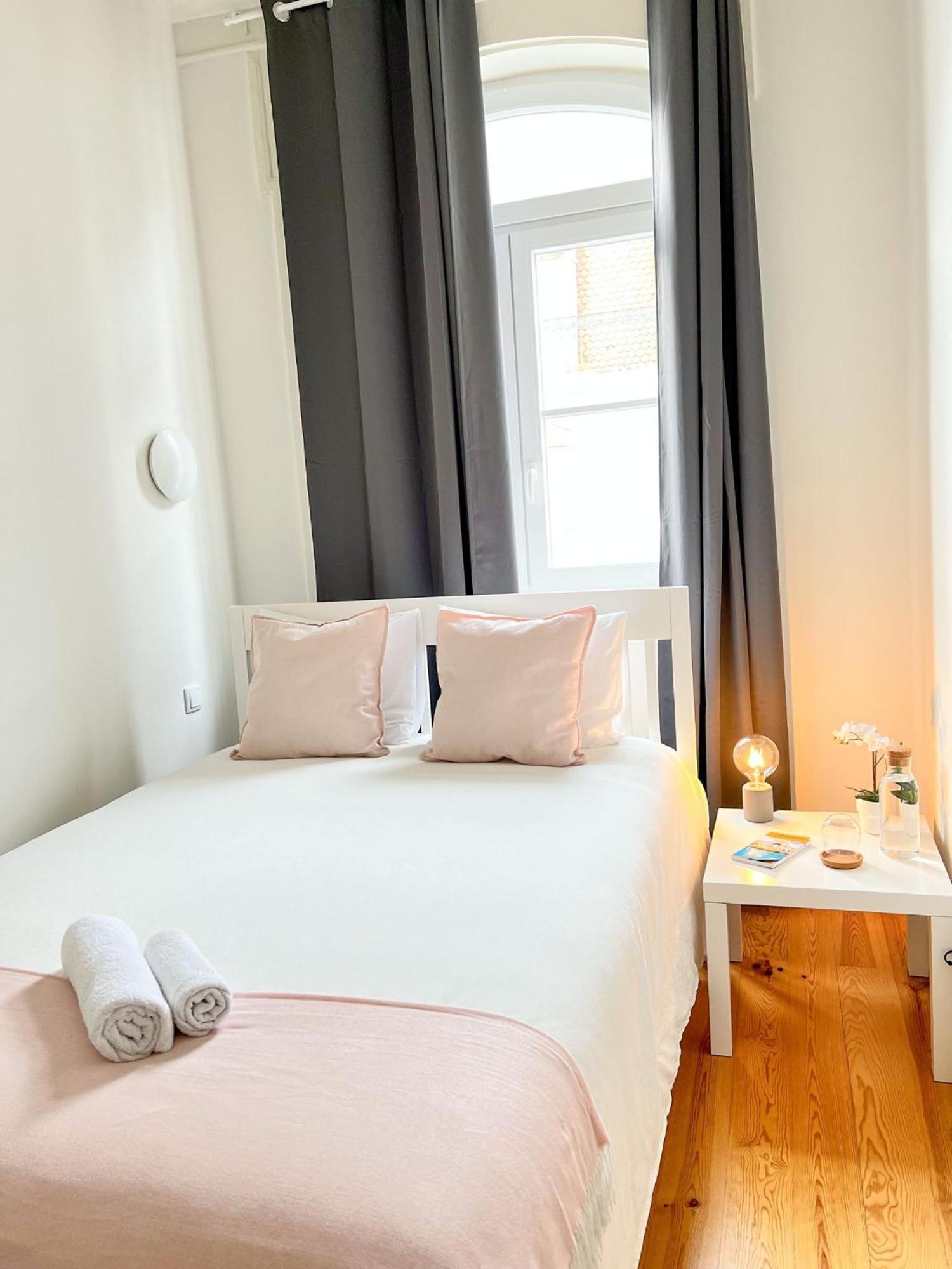Cozy Room With Privative Bathroom On Rua Augusta Lisbon Bagian luar foto