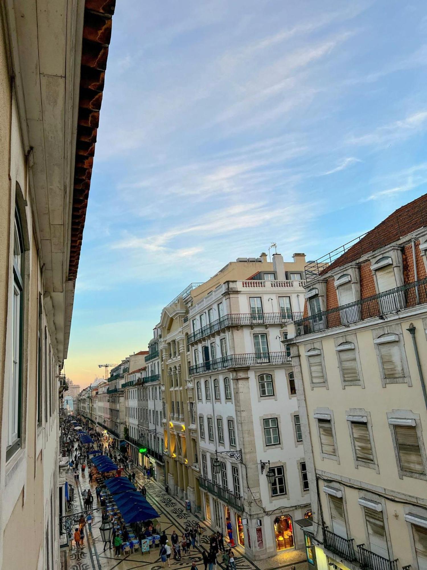 Cozy Room With Privative Bathroom On Rua Augusta Lisbon Bagian luar foto
